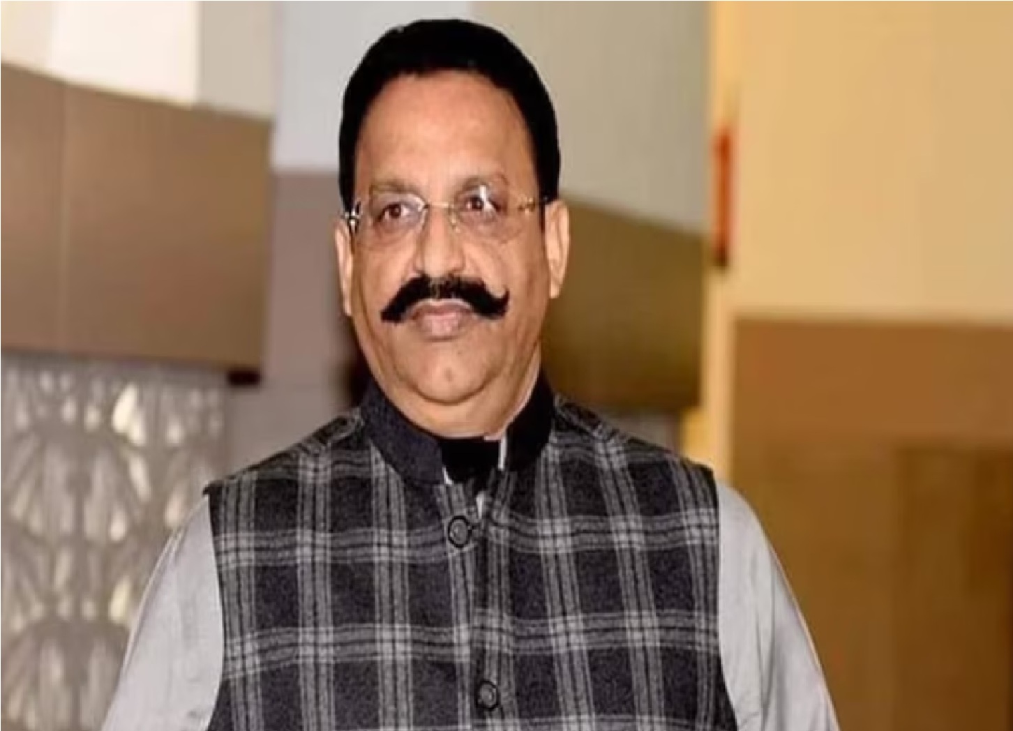 Newsroom: Mukhtar Ansari की क्राइम हिस्ट्री, अपराध की दुनिया से राजनीति में रखा कदम, कई राजनीतिक दलों से रहा पांच बार विधायक